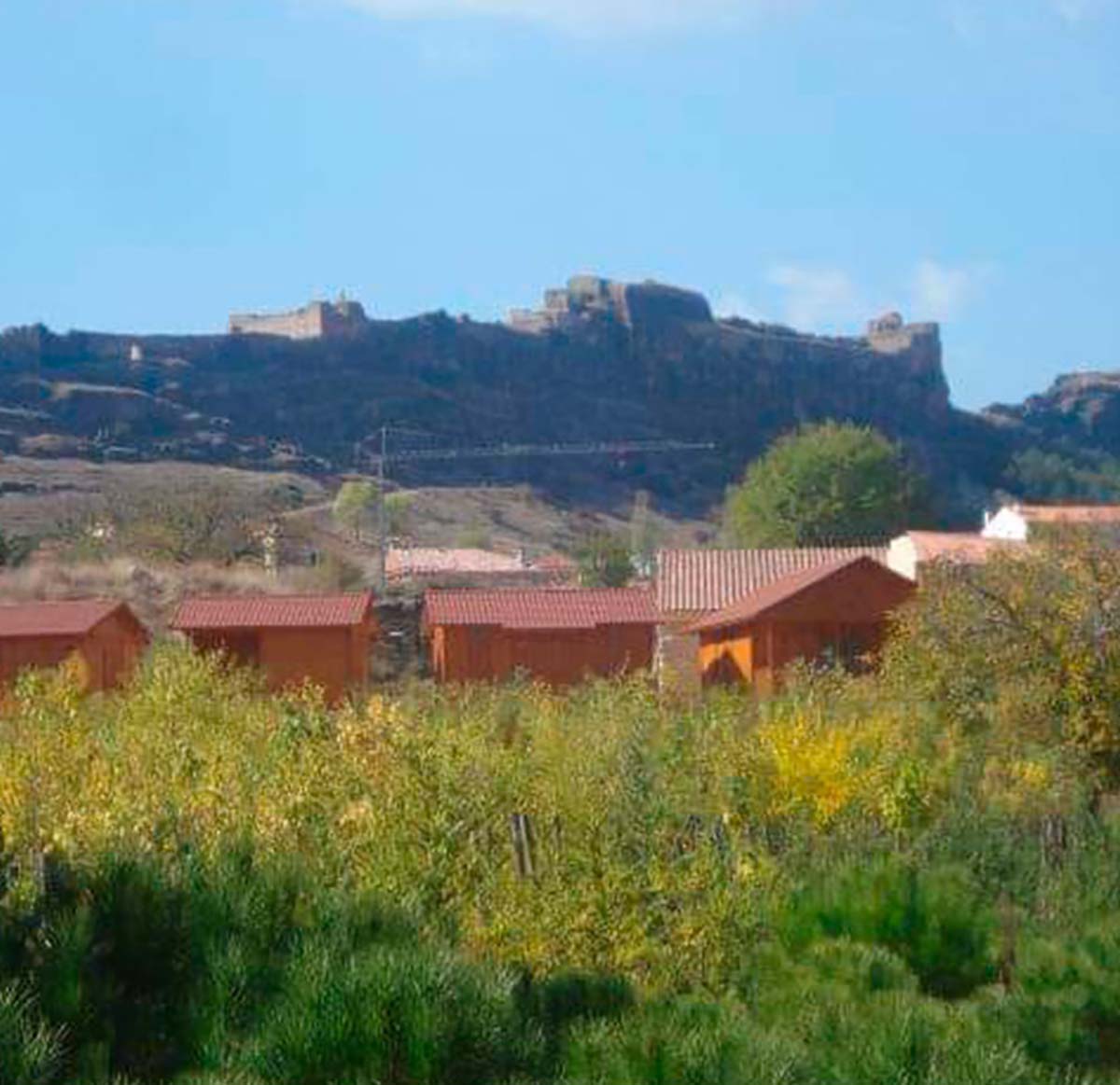 vistacabañasycastilloalfondo copia